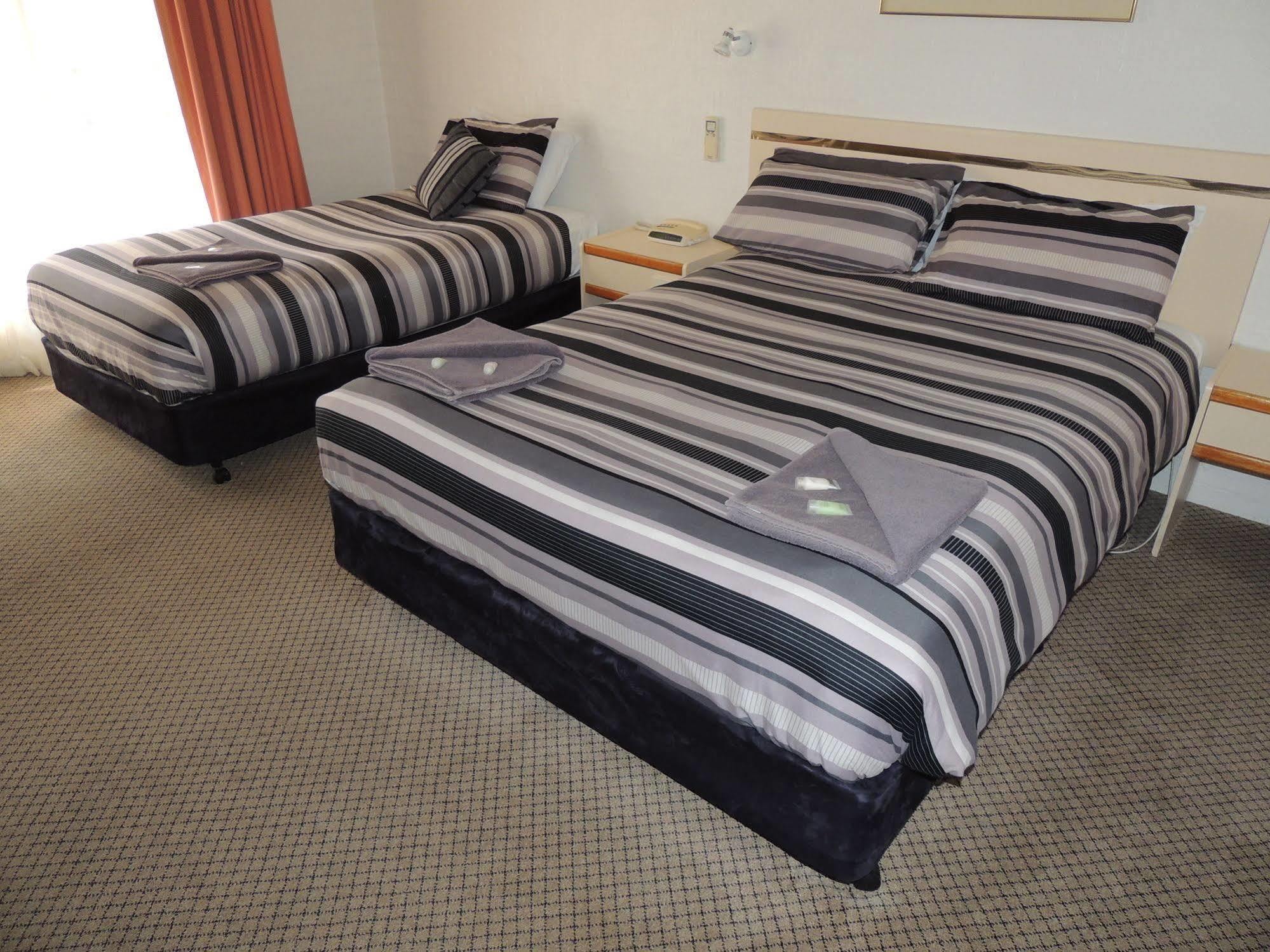 Argyle Terrace Motor Inn Батманс-Бей Екстер'єр фото