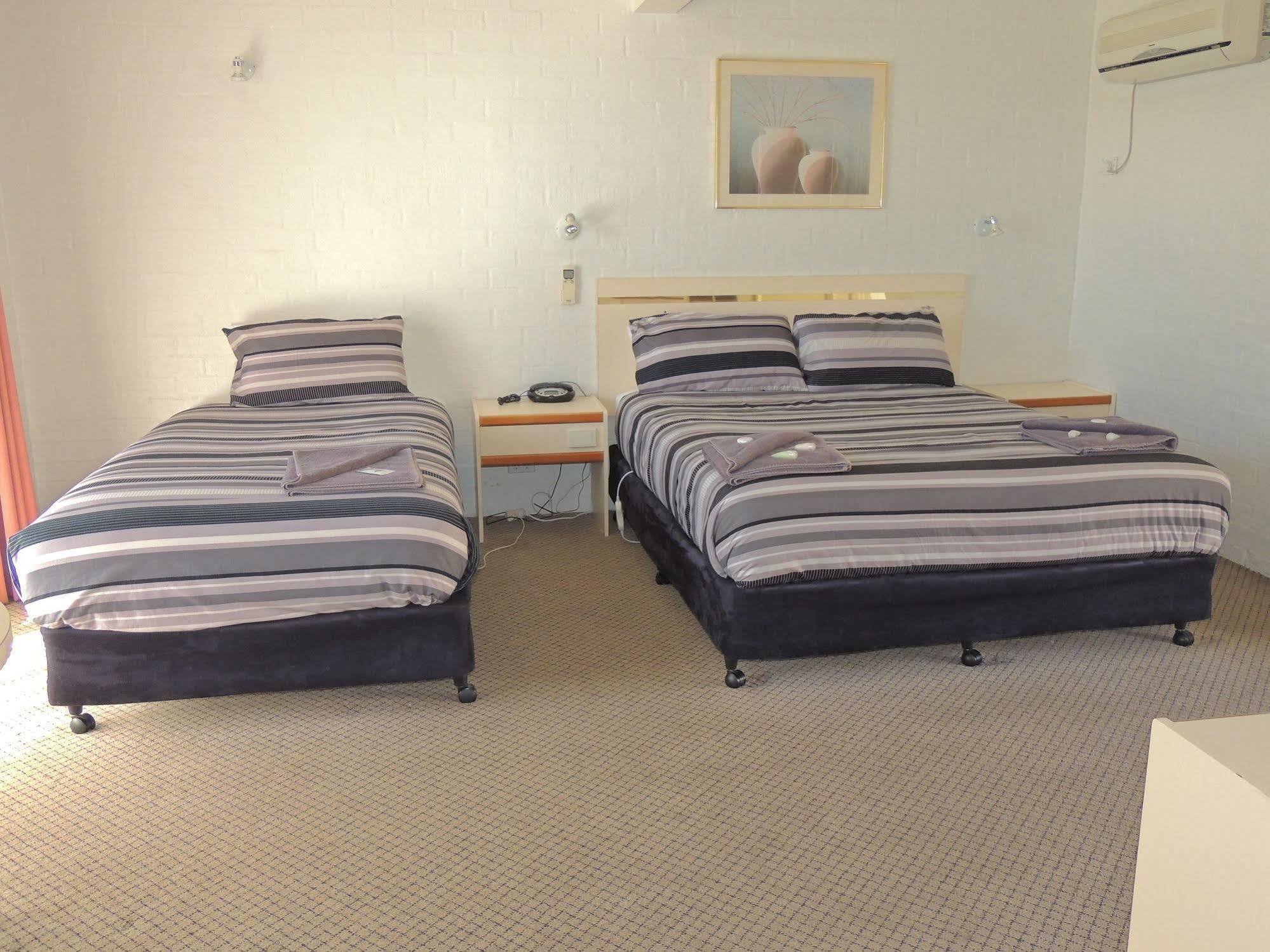 Argyle Terrace Motor Inn Батманс-Бей Екстер'єр фото