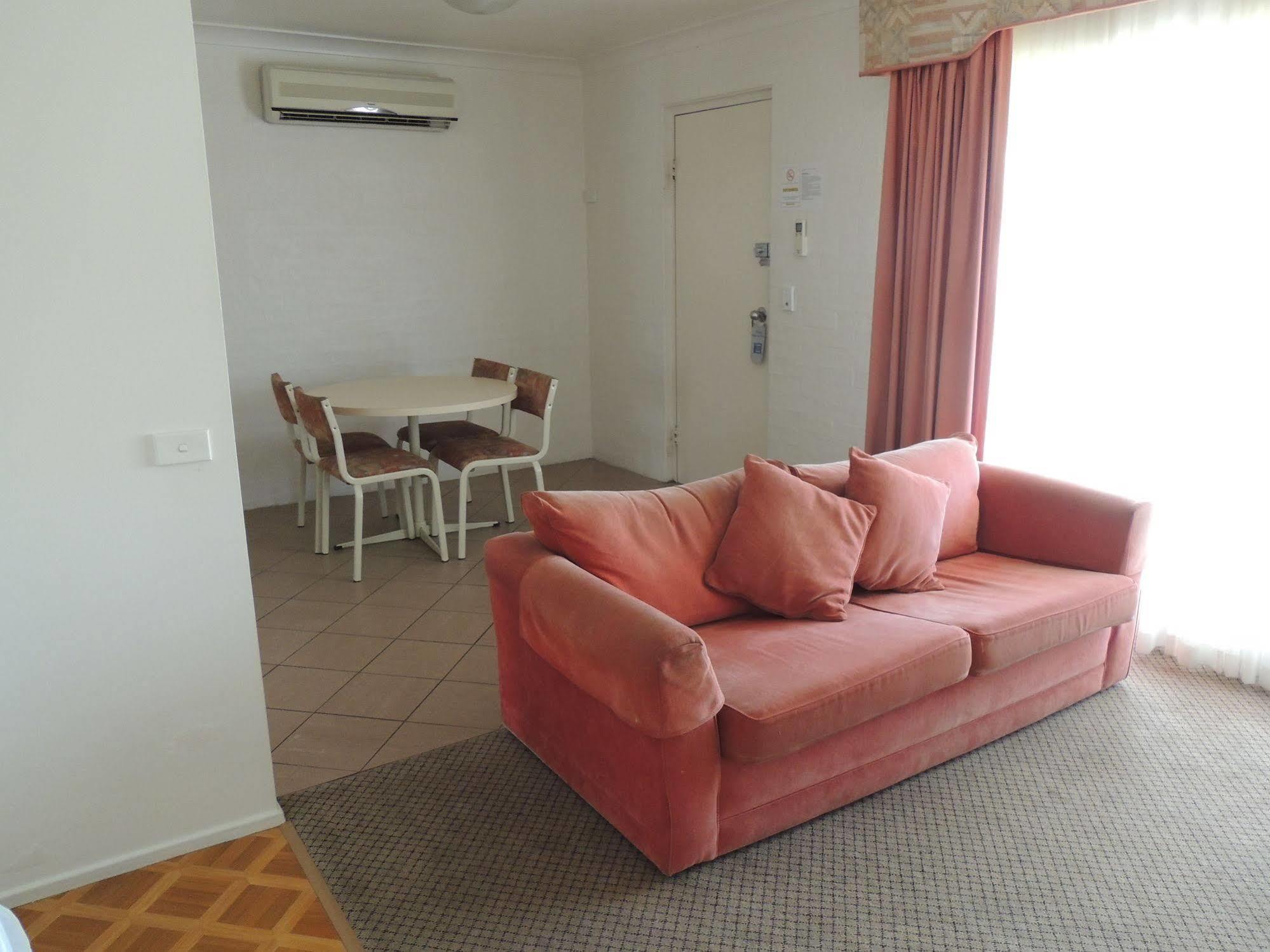 Argyle Terrace Motor Inn Батманс-Бей Екстер'єр фото