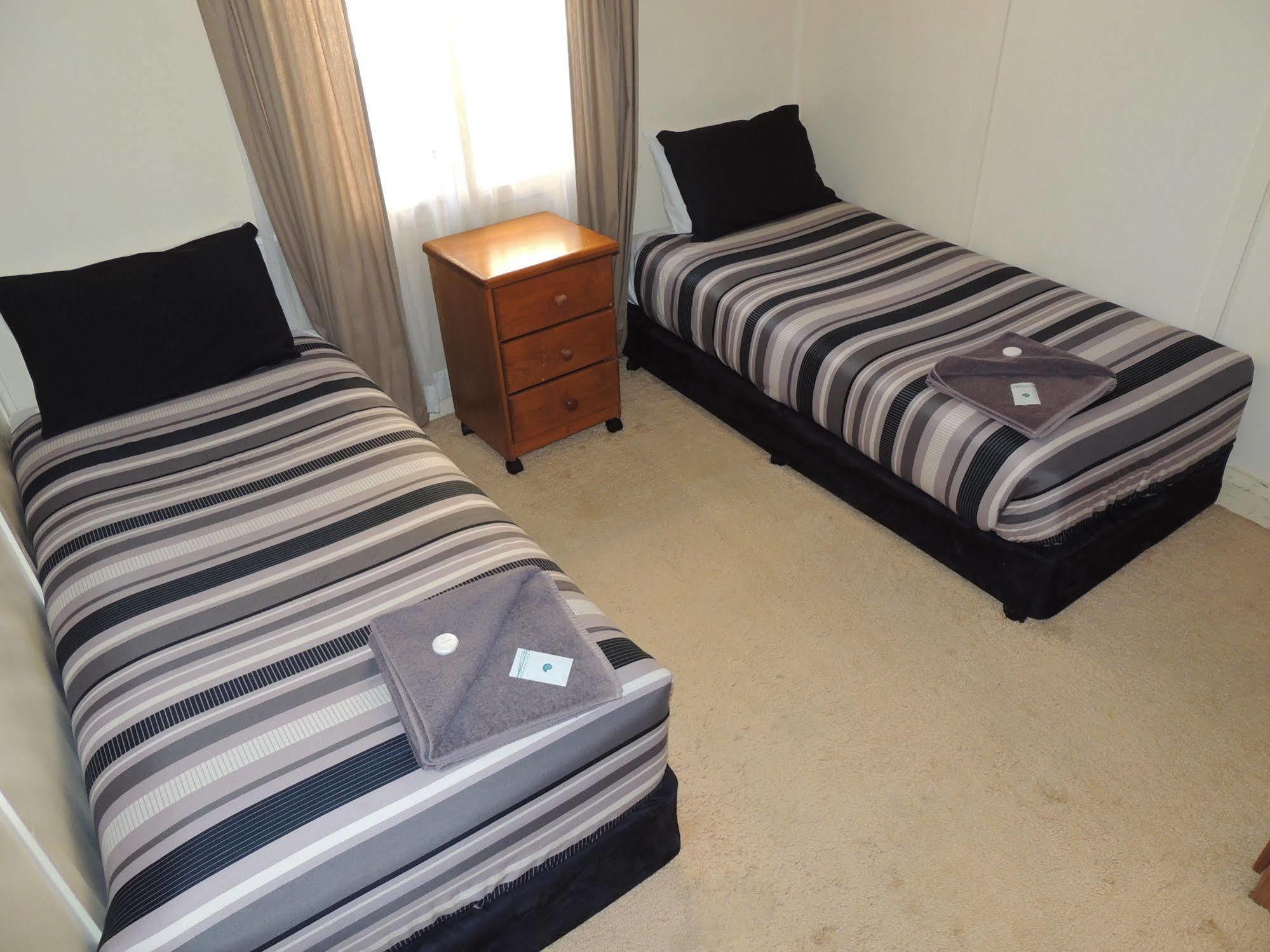 Argyle Terrace Motor Inn Батманс-Бей Екстер'єр фото